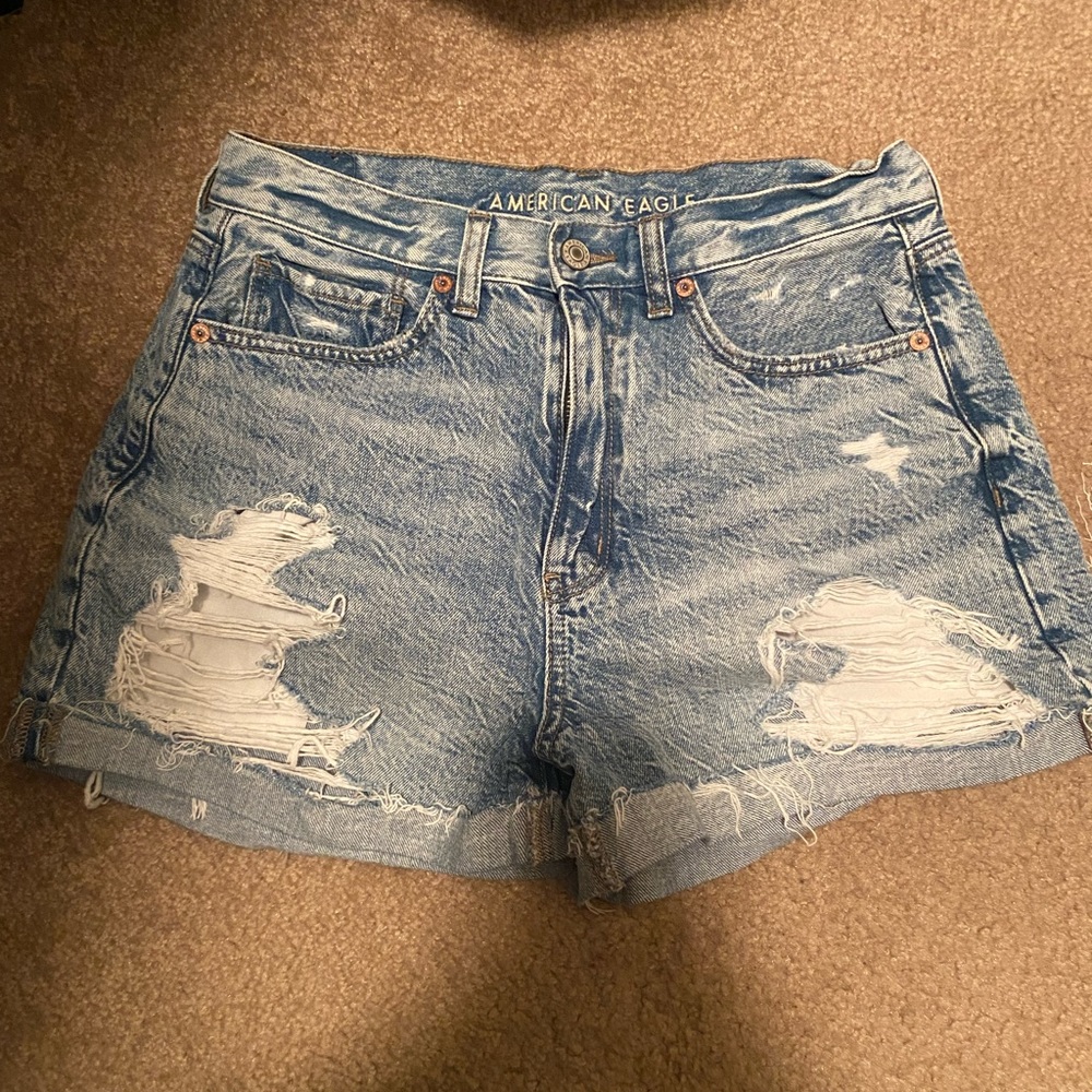 American Eagle distressed shorts